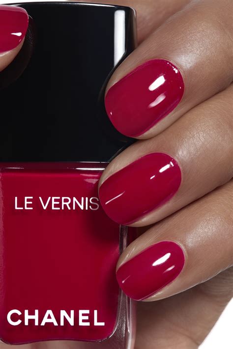 chanel le vernis makeup.